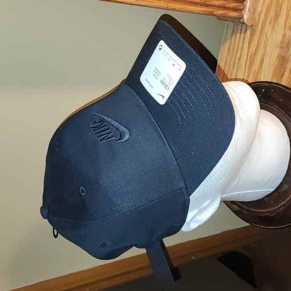 NIKE STRAPBACK HAT - Picture 3 of 6